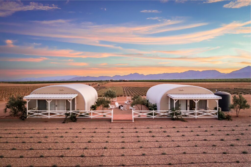 Dos airbnb's en el desierto en arizona.